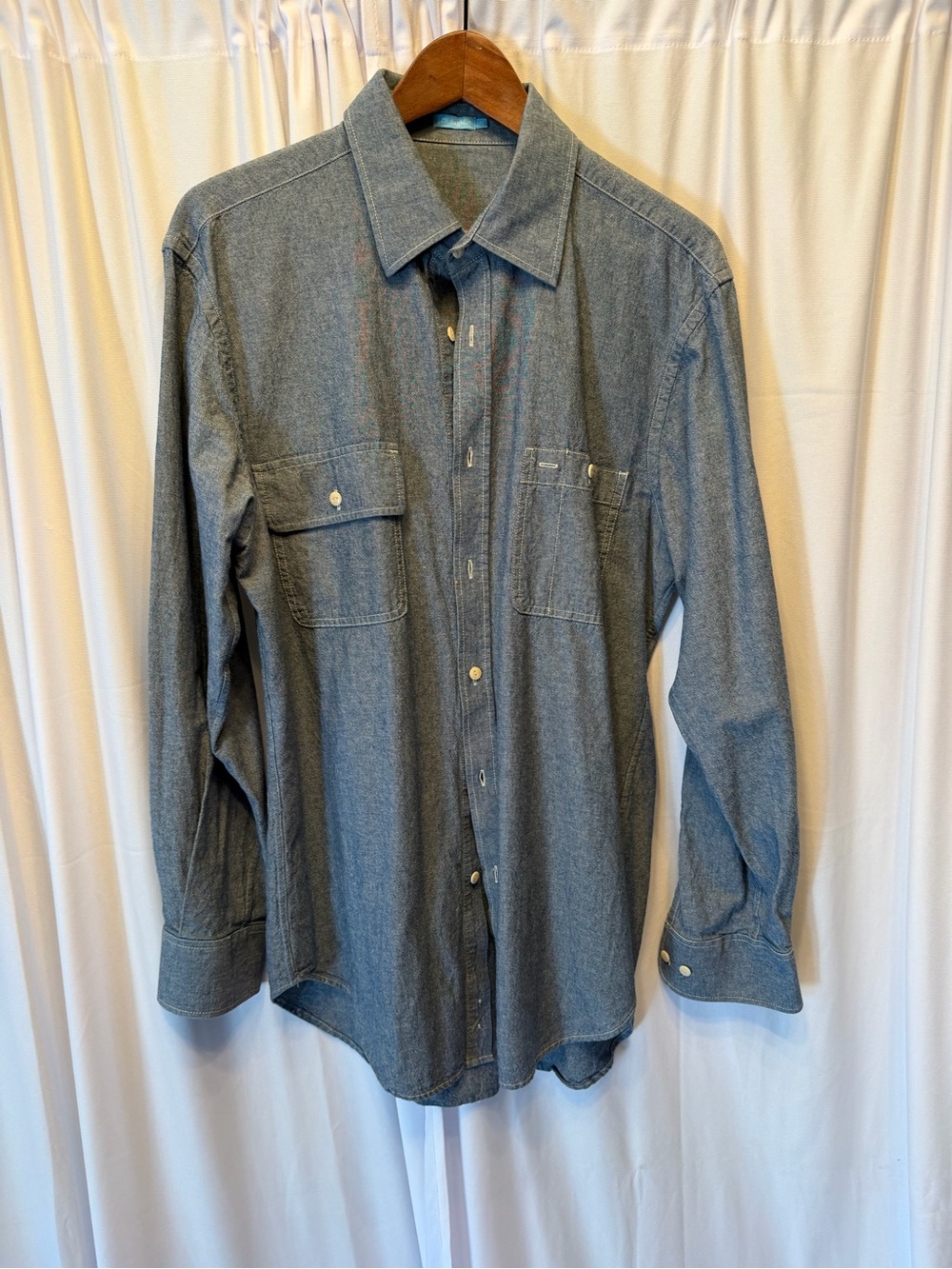 Classic Men’s Long-Sleeve Chambray Shirt - Blue